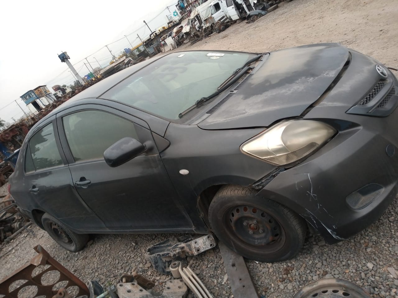  Toyota YARIS 2012    EN DESARME